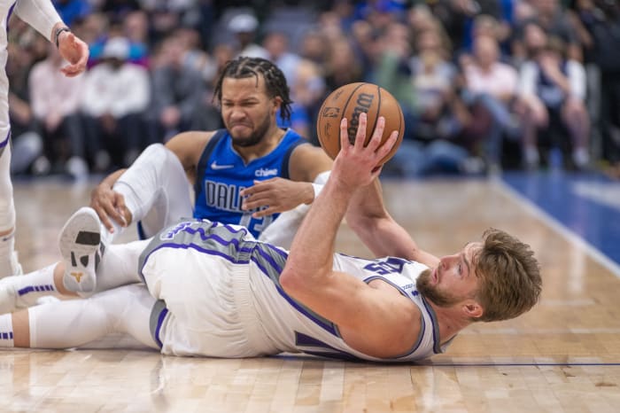 Jalen Brunson, Domantas Sabonis, Dallas Mavericks, Sacramento Kings